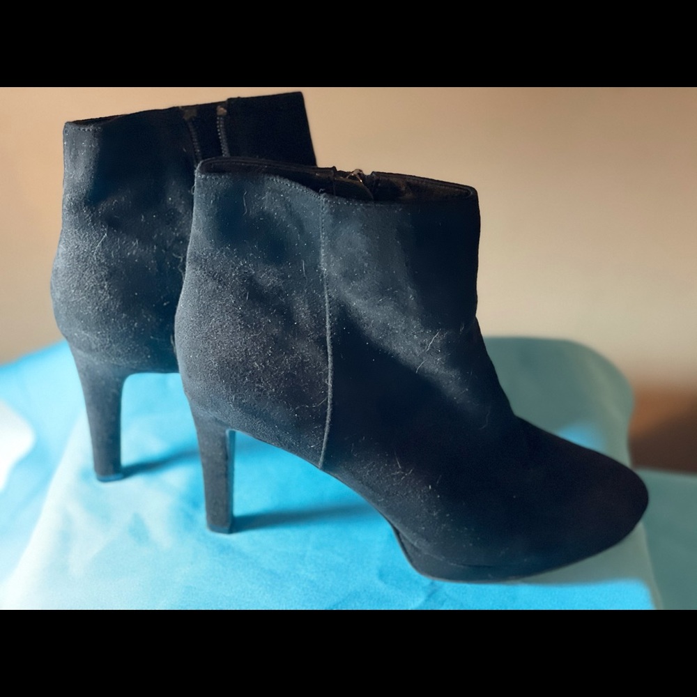 Black suede short heel boots
